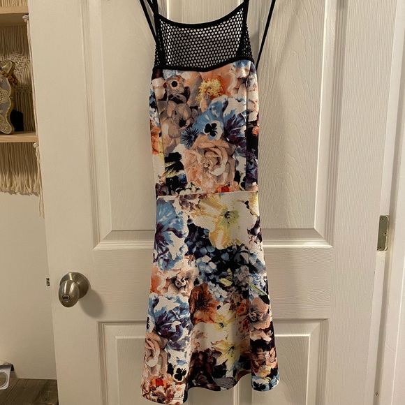 Floral net skater dress - Picture 1 of 5